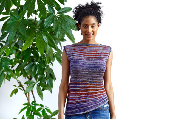 Patrón Melting Pot Tank by Adrienne Larsen para Urth Yarns