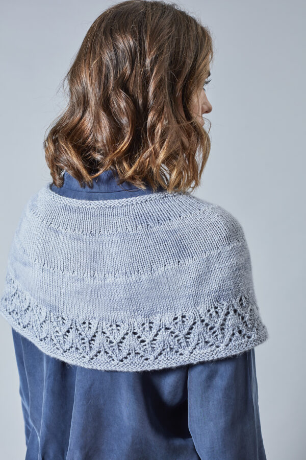 Patrón Gracia Capelet by Kate Atherley para Amano Yarns - Image 2